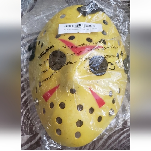 FRIDAY THE 13TH JASON VOORHEES HOCKEY MASK HALLOWEEN COSTUME PARTY HORROR PROP - Picture 2 of 3